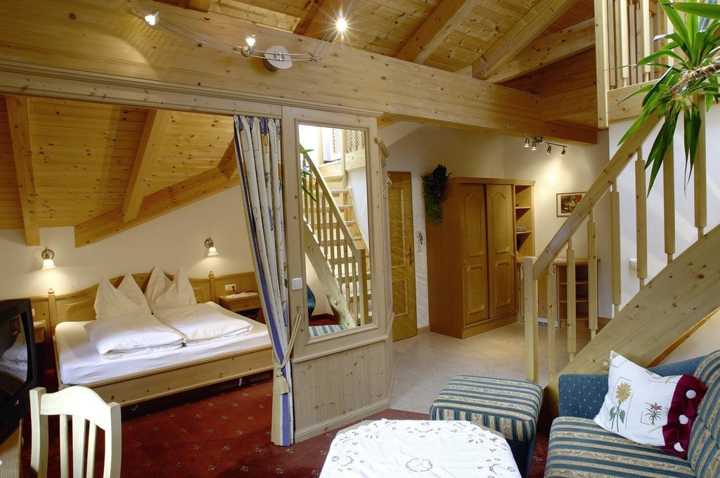 Familienhotel Moos-Alm Lienz Kamer foto